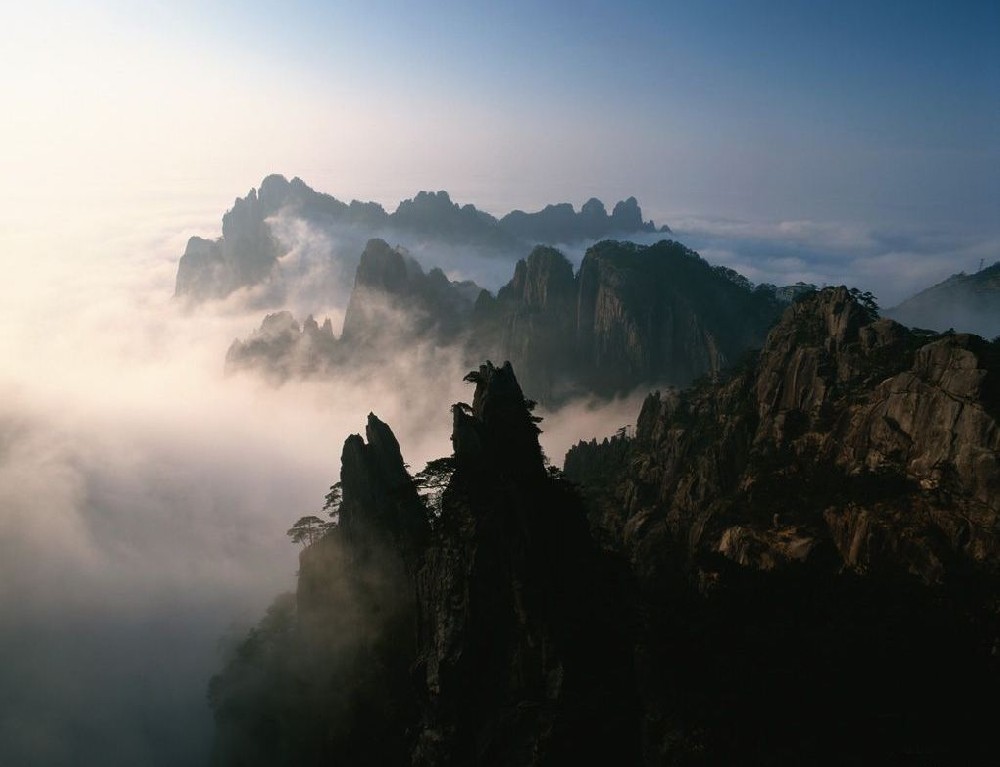 庐山*婺源*三清山*景德镇双卧六日游（三清山离庐山多远）