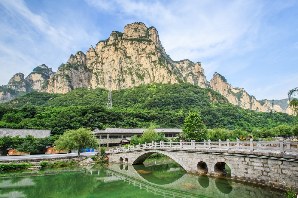 少林寺龙门石窟云台山2日游（龙门石窟到云台山要多长时间开车走）
