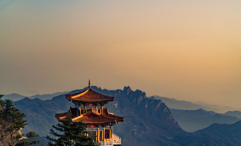 洛阳嵩县白云山景区（洛阳市嵩县白云山好看吗）