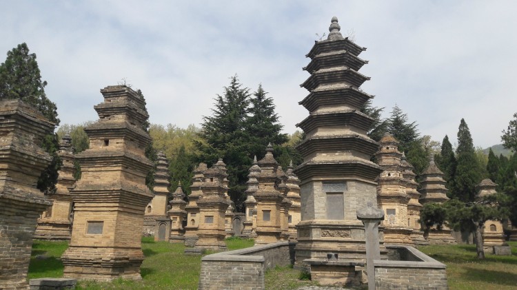 河南六日游:少林龙门+郭亮村+云台山+老君山跟团六日费用