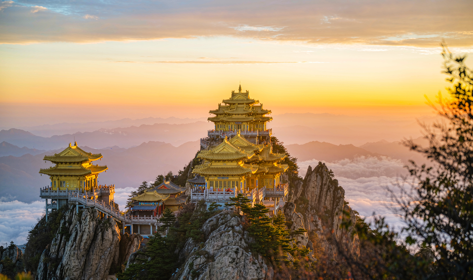 Henan 4-Day Tour | Luoyang Depth+Zhengzhou Museum, Laojun Mountain Sunrise+Longmen White Horse+Henan Museum