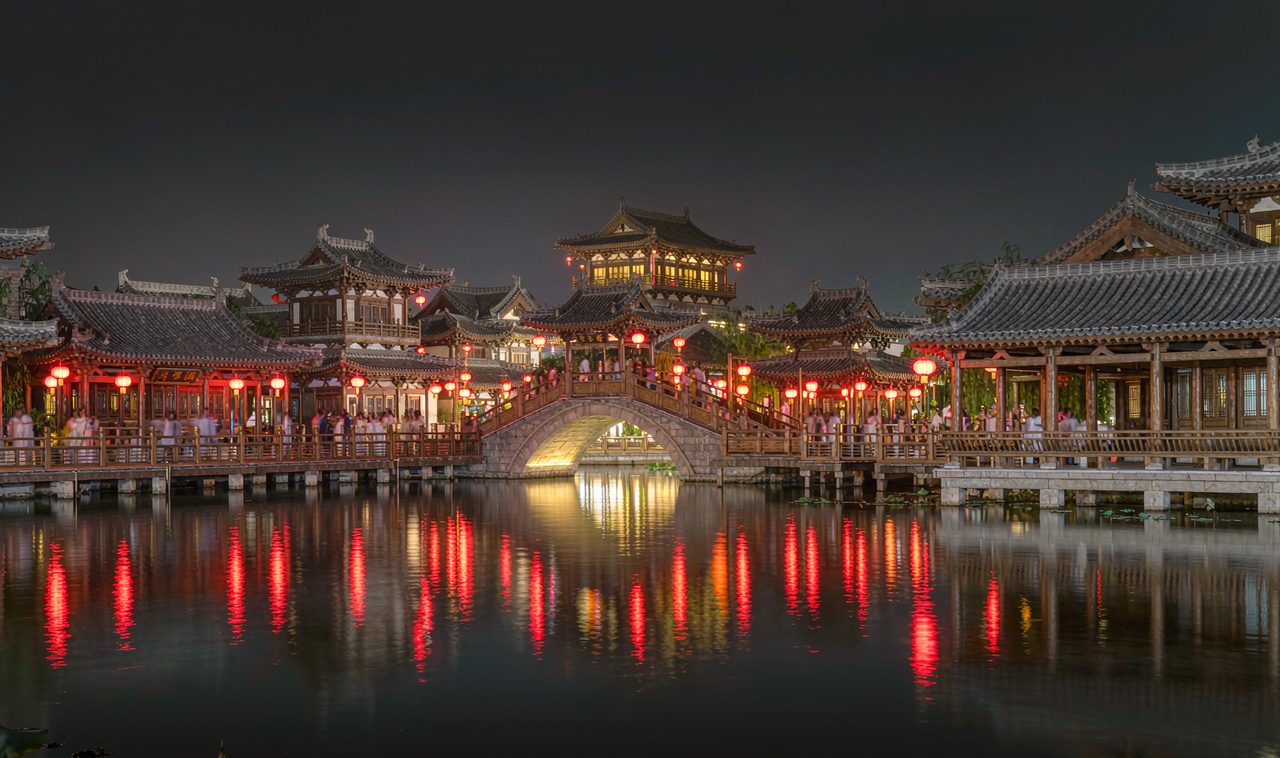 开封旅游攻略｜保姆级必去清单+宋韵路线+美食避坑，清明上河园排行