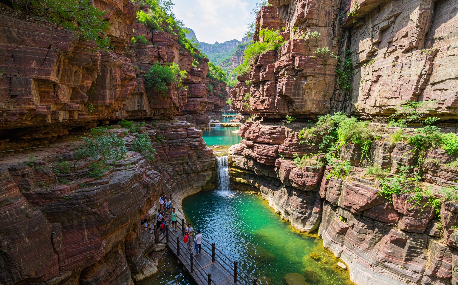 Yuntai Mountain 5-Day Group Tour from Luoyang
