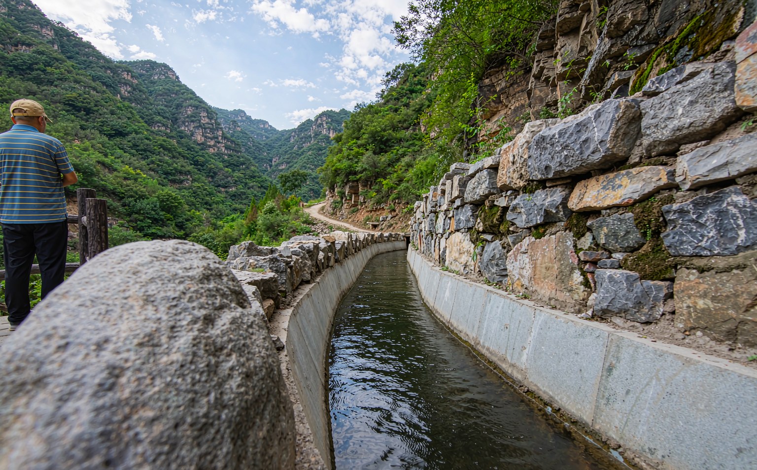 Anyang Yinruins & Red Flag Canal 5-Day Tour (Photography · from Zhengzhou)