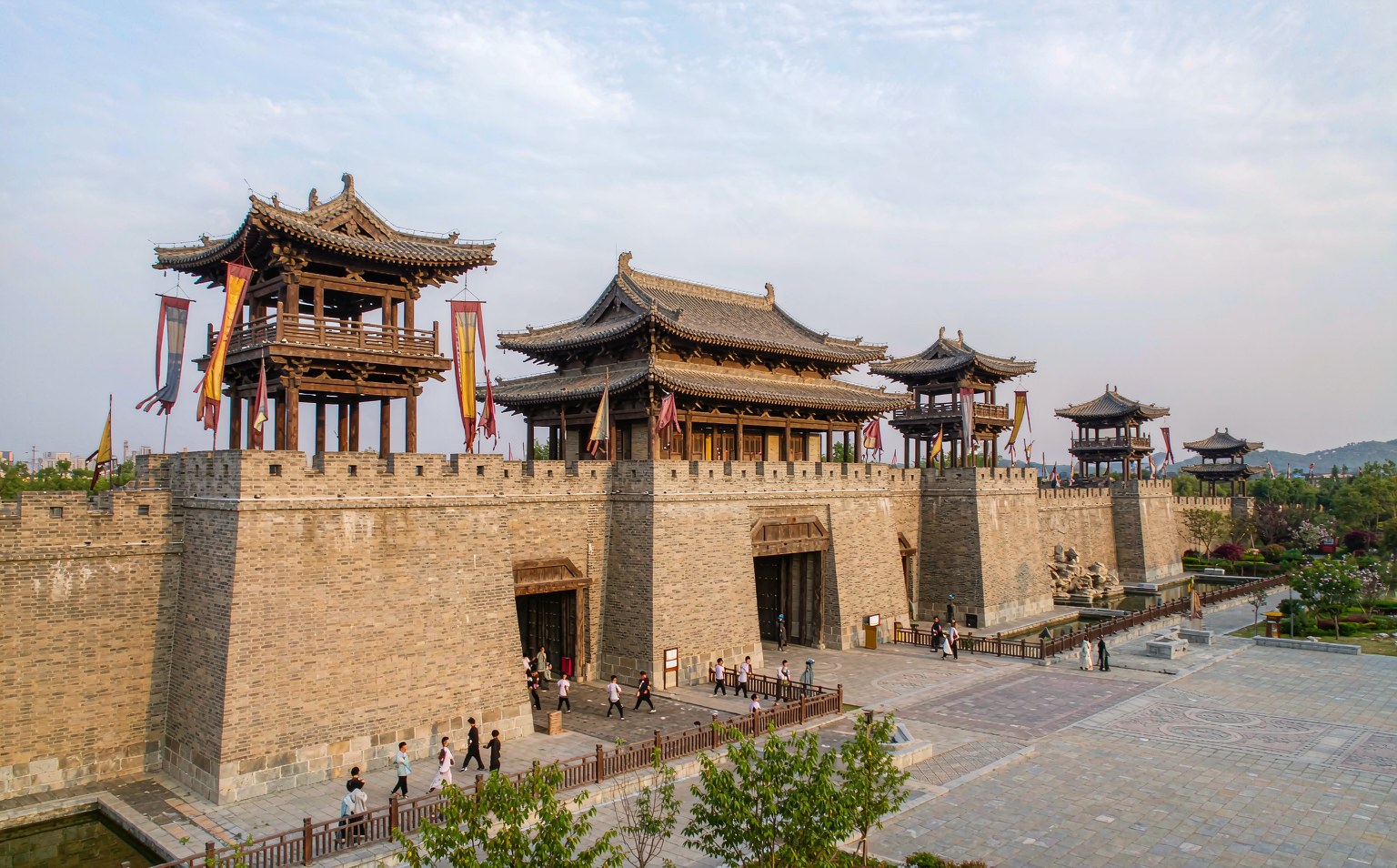 开封+清明上河园+万岁山武侠城2日1晚拼小团