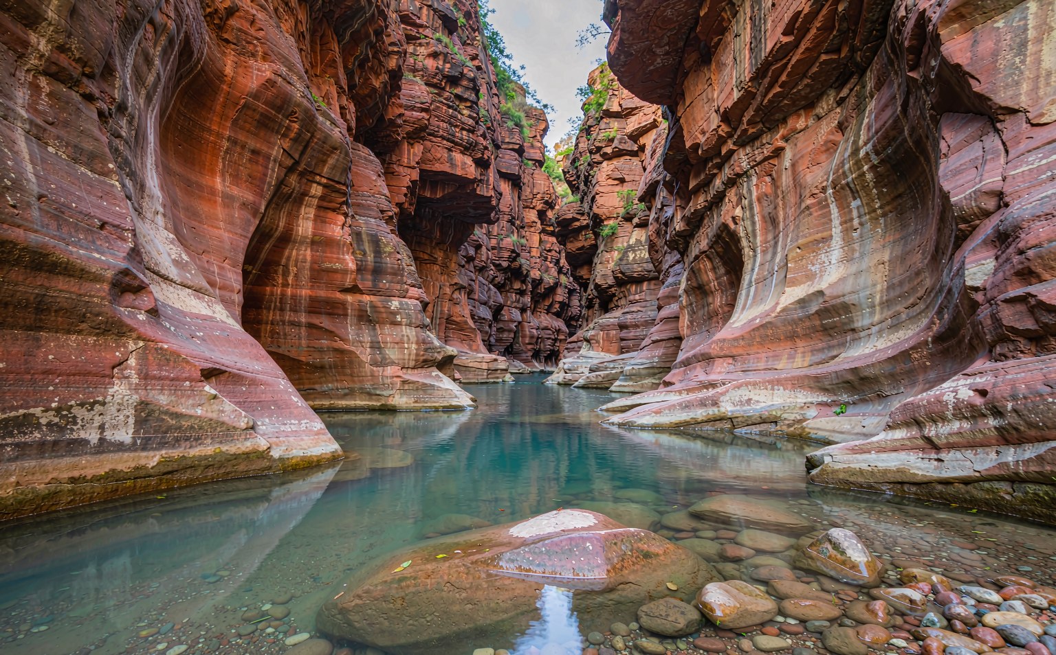 Zhengzhou 10-Day Group Tour from Luoyang
