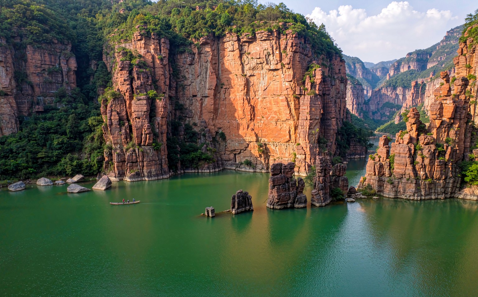 5-Day Group Tour: Laojun Mountain + Longmen Grottoes + Longtan Grand Canyon