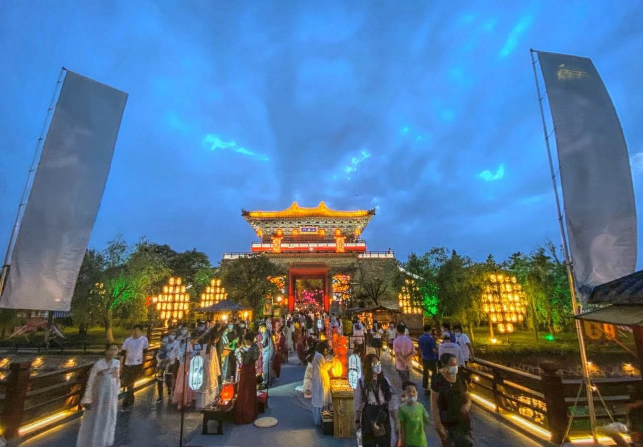 洛阳+郑州+开封4天怎么玩？金牌领队揭秘洛阳+郑州+开封游玩路线，出行报价